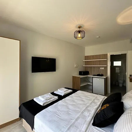 Famagustian Guest Apartment *